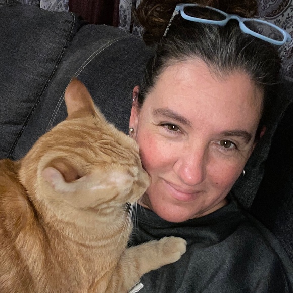 Meet your Posher, Karen - Picture 1 of 1